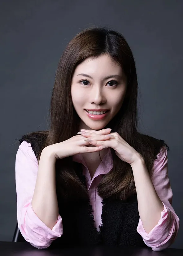 陈依依老师